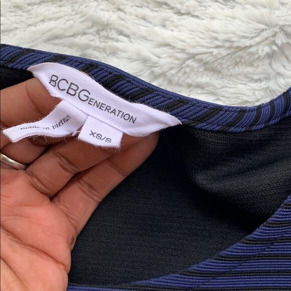 BCBGeneration Striped Crop Top - Picture 4 of 6